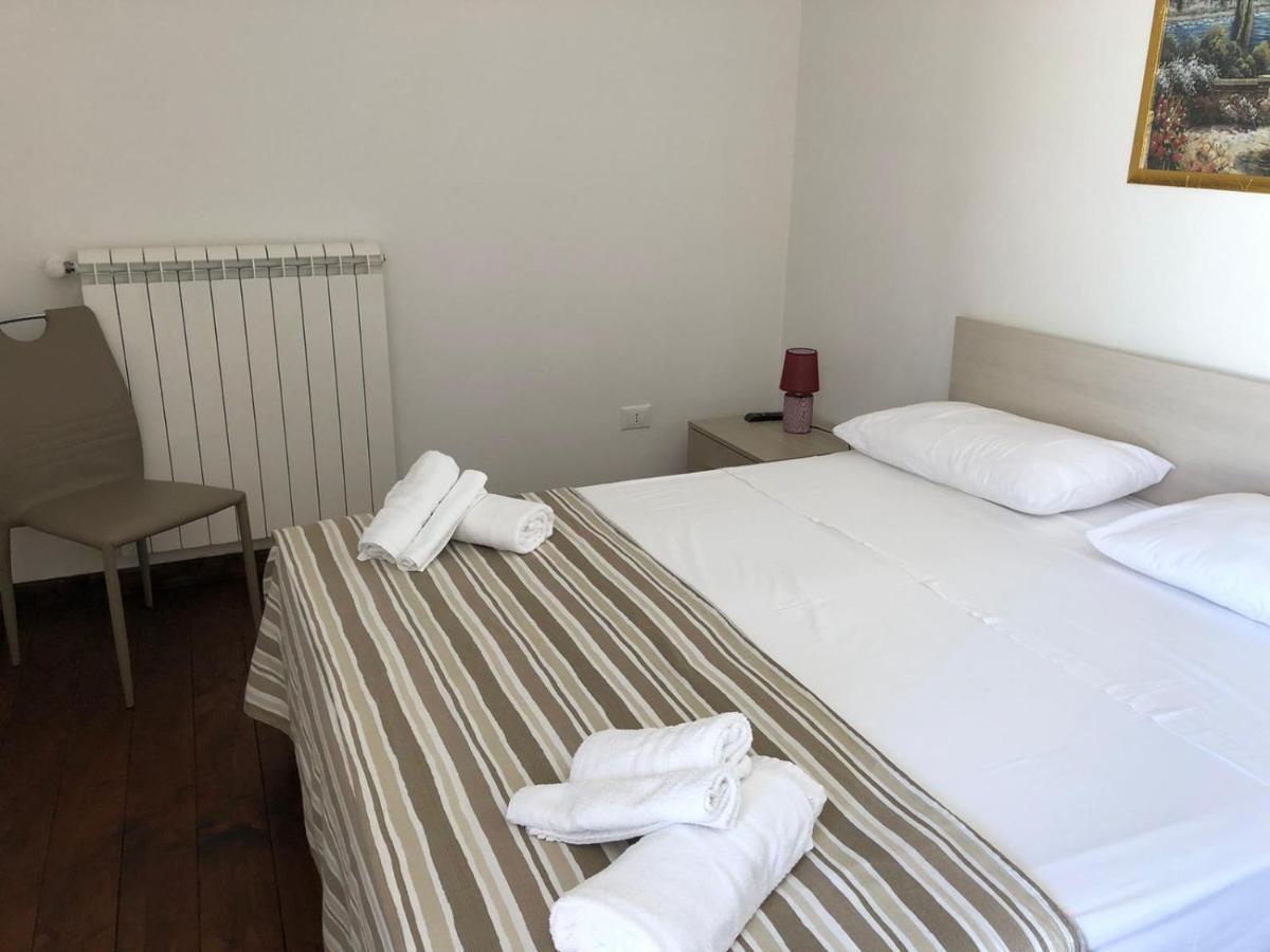 B&B Ornella Leverano Buitenkant foto